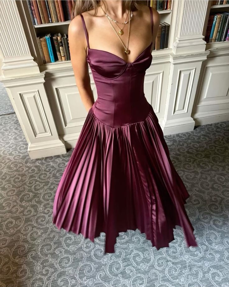 Beautiful A Line Spaghetti Straps Burgundy Long Satin Party Dresses Formal Prom Dresses Secondary image