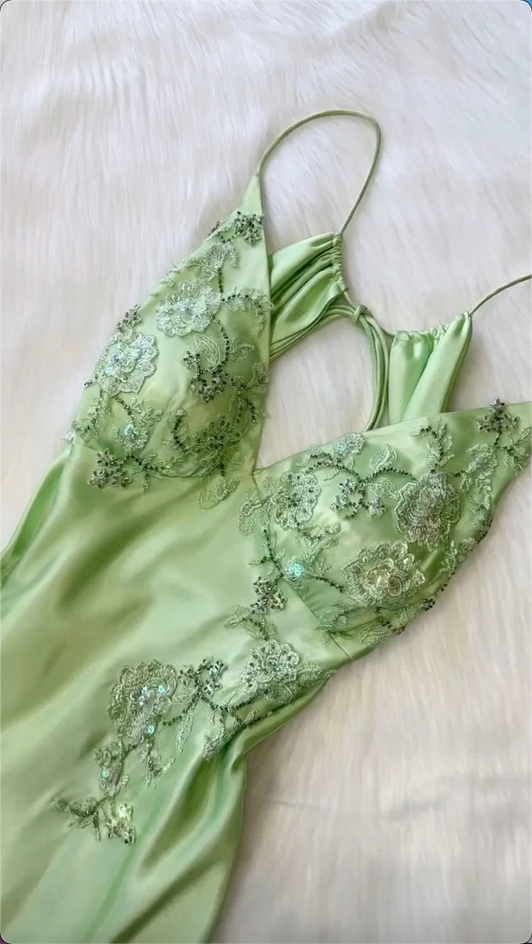 Beautiful A Line Spaghetti Straps Green Long Formal Prom Dresses Backless Satin Formal Evening Gowns