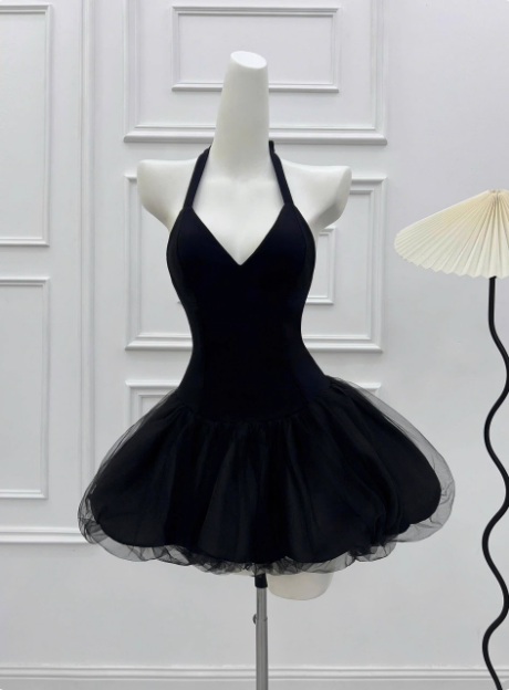 Beautiful Halterneck Black Mesh Splicing Puffy Birthday Dresses Homecoming Dresses Main image