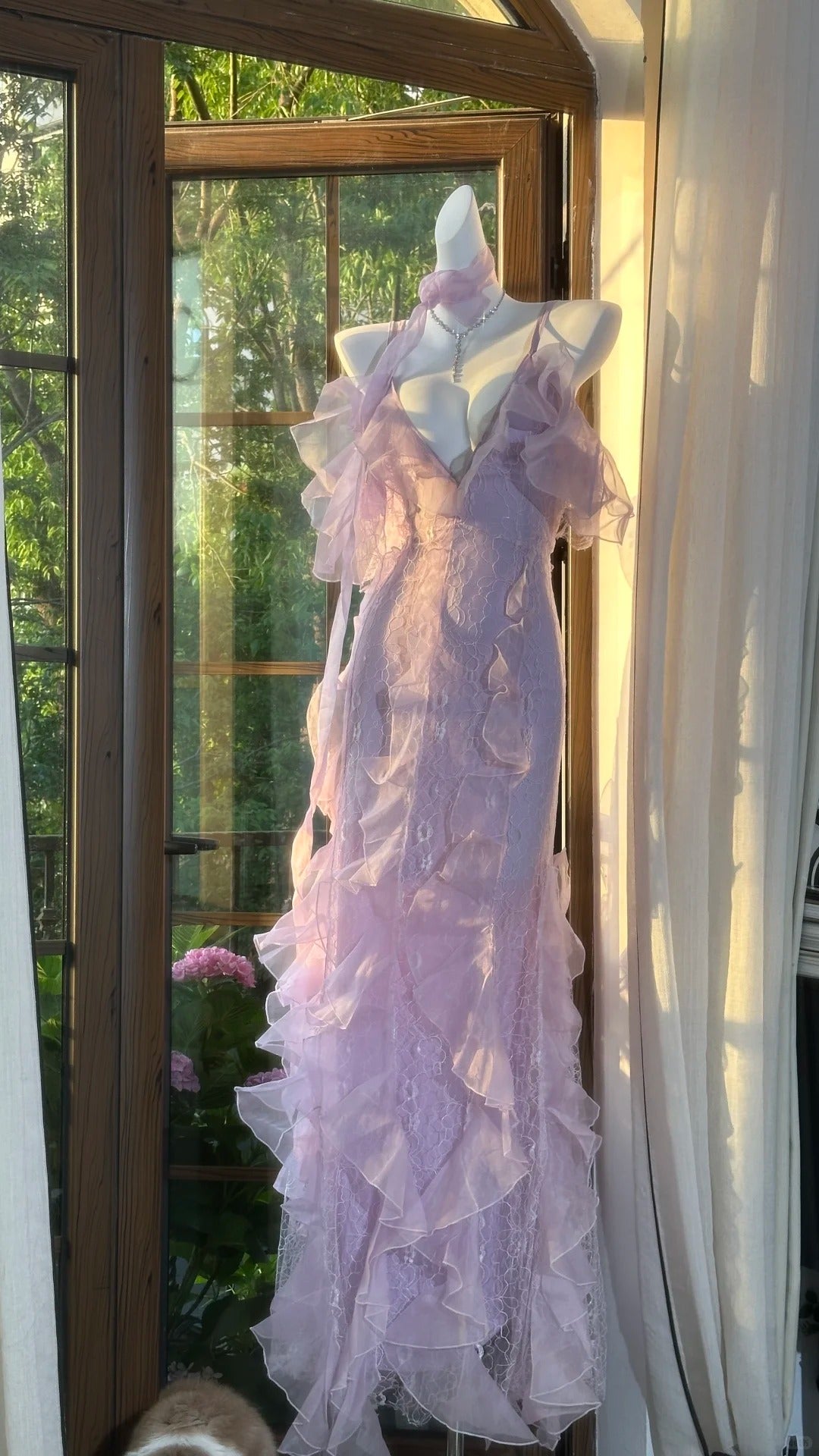 Beautiful Lavender Deep V-Neck Suspender Lace Ruffled Mermaid Formal Prom Dresses