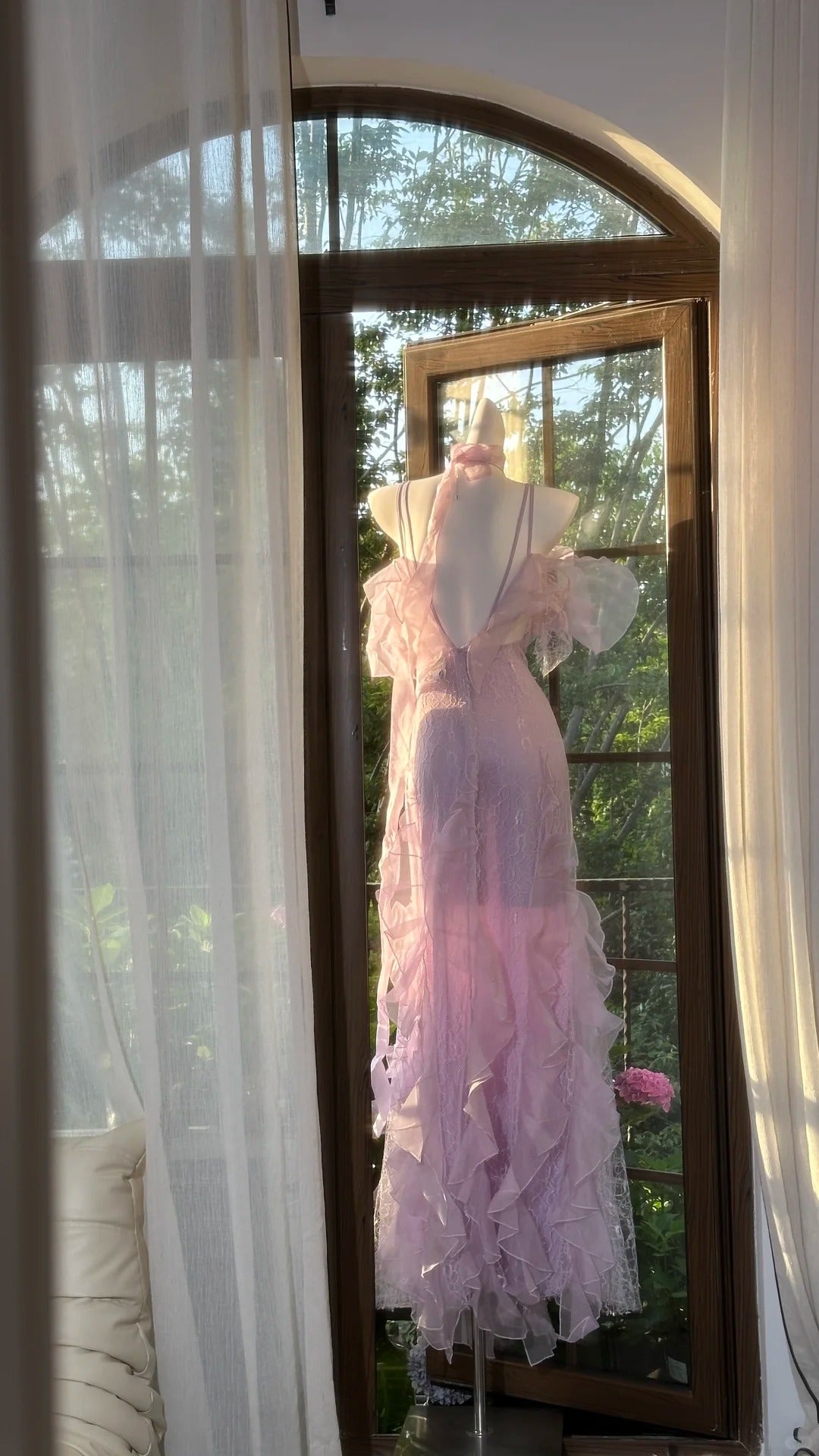 Beautiful Lavender Deep V-Neck Suspender Lace Ruffled Mermaid Formal Prom Dresses