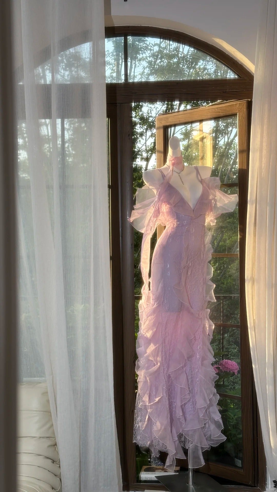 Beautiful Lavender Deep V-Neck Suspender Lace Ruffled Mermaid Formal Prom Dresses