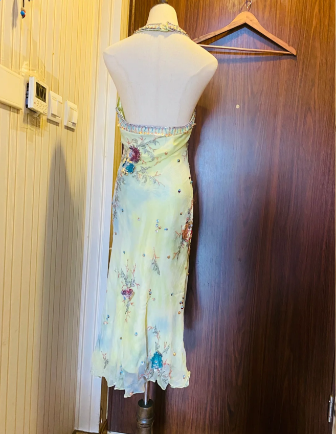Beautiful Halter Neck Backless Sequined Beaded Chiffon Formal Prom Dresses