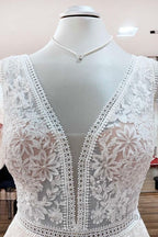 Beautiful Long A-Line Lace Appliques Tulle Open Back Wedding Dresses