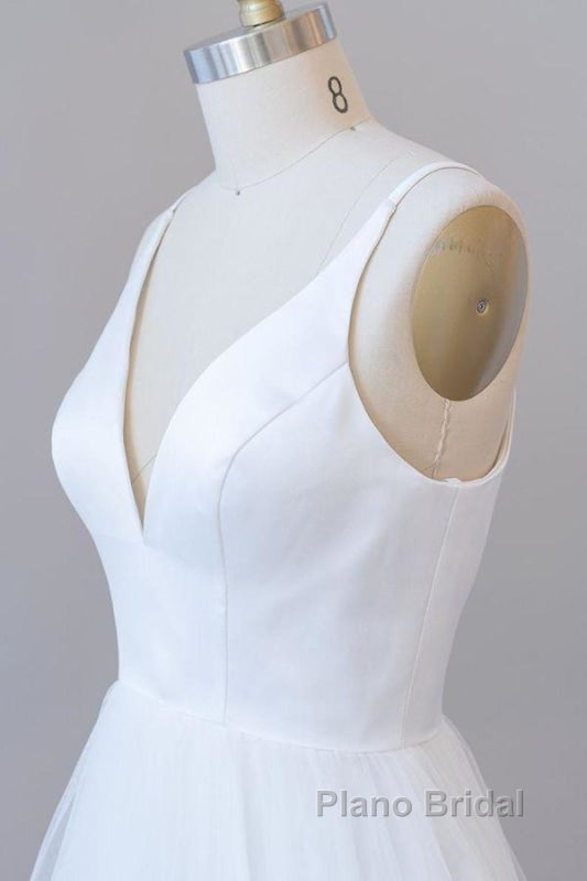 Beautiful V-neck Tulle A-line Wedding Dress