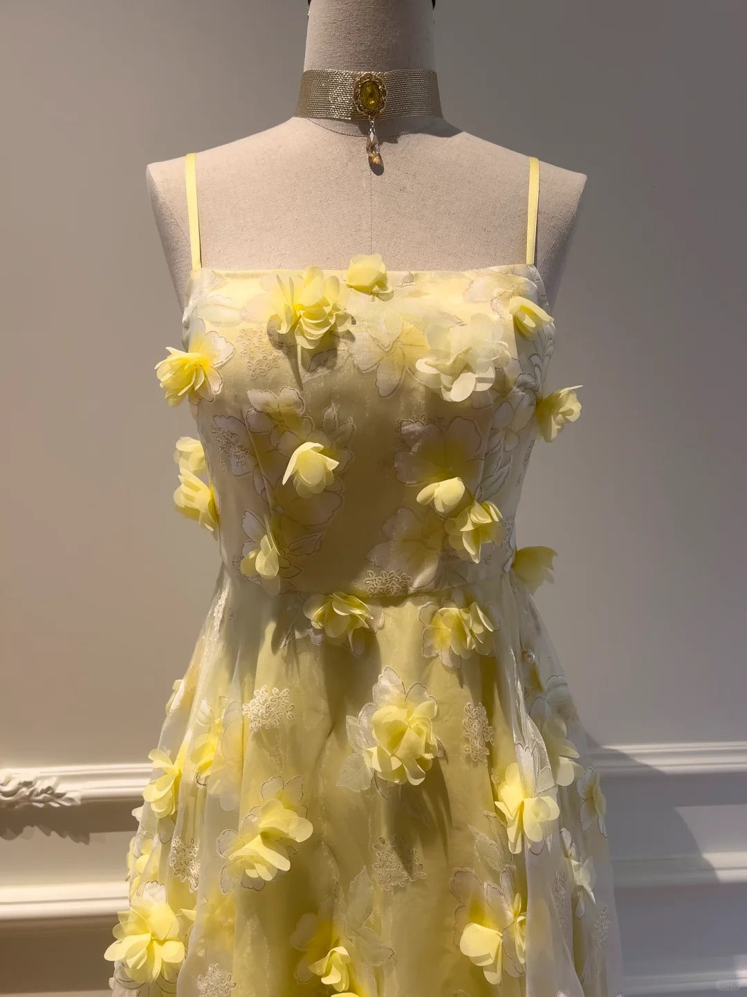 Beautiful Yellow A-Line Square Neck Strapless 3D Flower Mesh Long Formal Prom Dresses