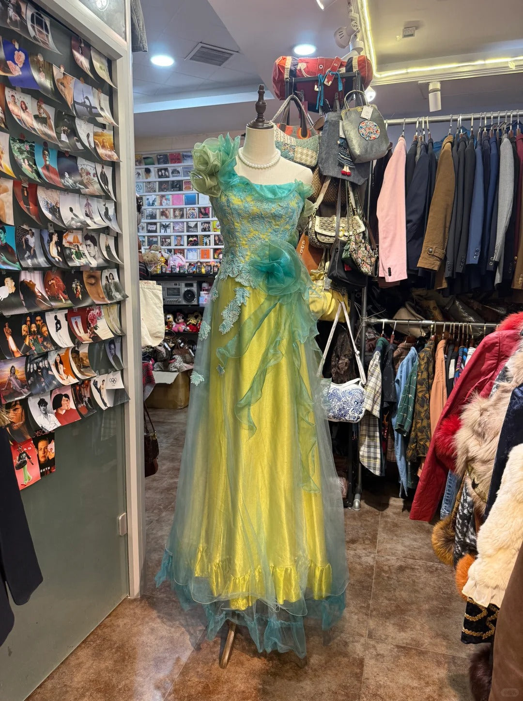 Beautiful Yellow-Green A-Line One-Shoulder Tulle Long Formal Prom Dresses