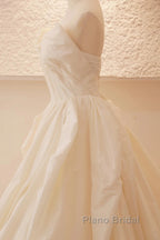 Beige Wedding Dresses Strapless Sleeveless A-Line Full Bridal Dresses Sophisticated Wedding Gown With Train