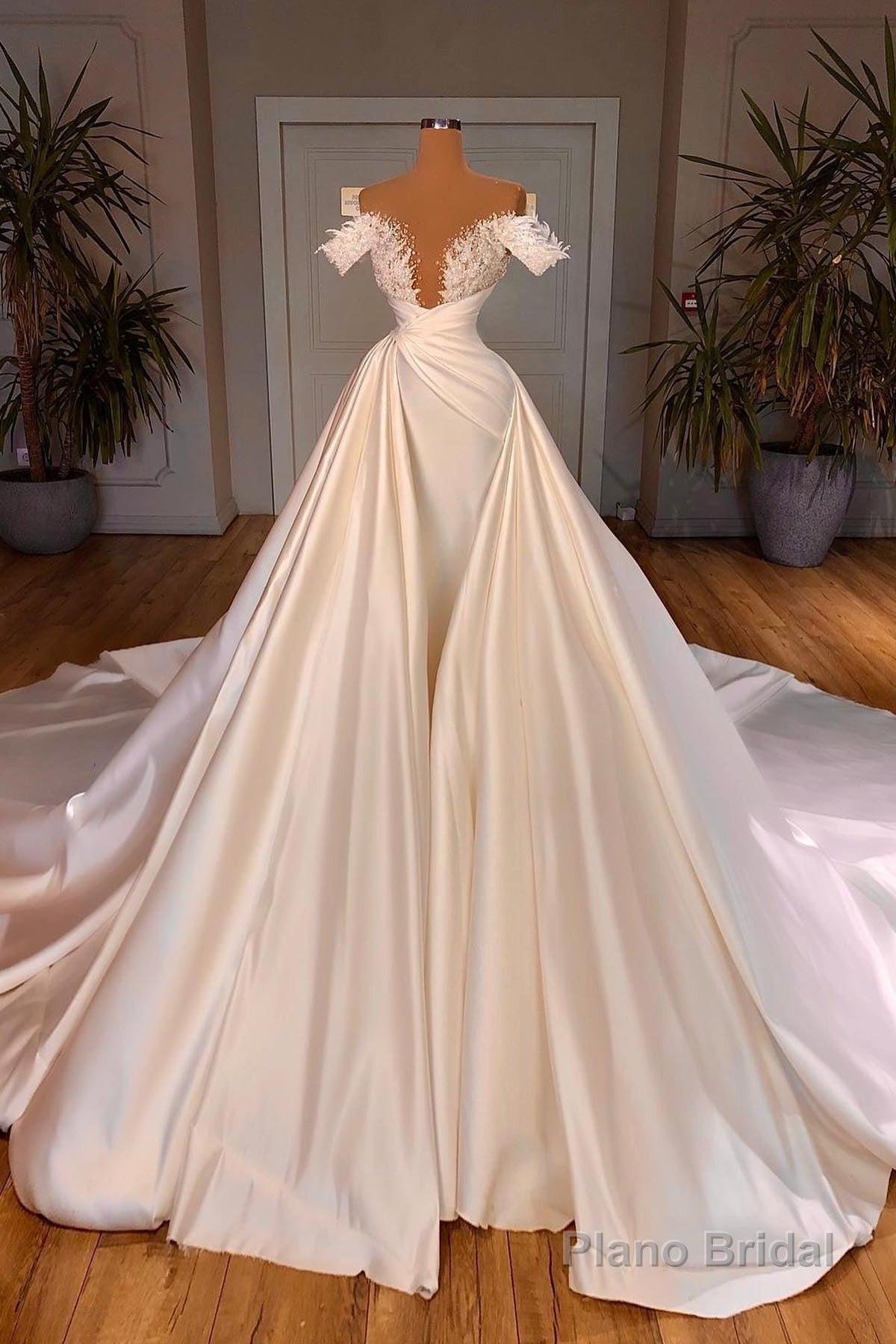 Biztunnel Charming Long A-line Off-the-shoulder Satin Lace Wedding Dresses Main image