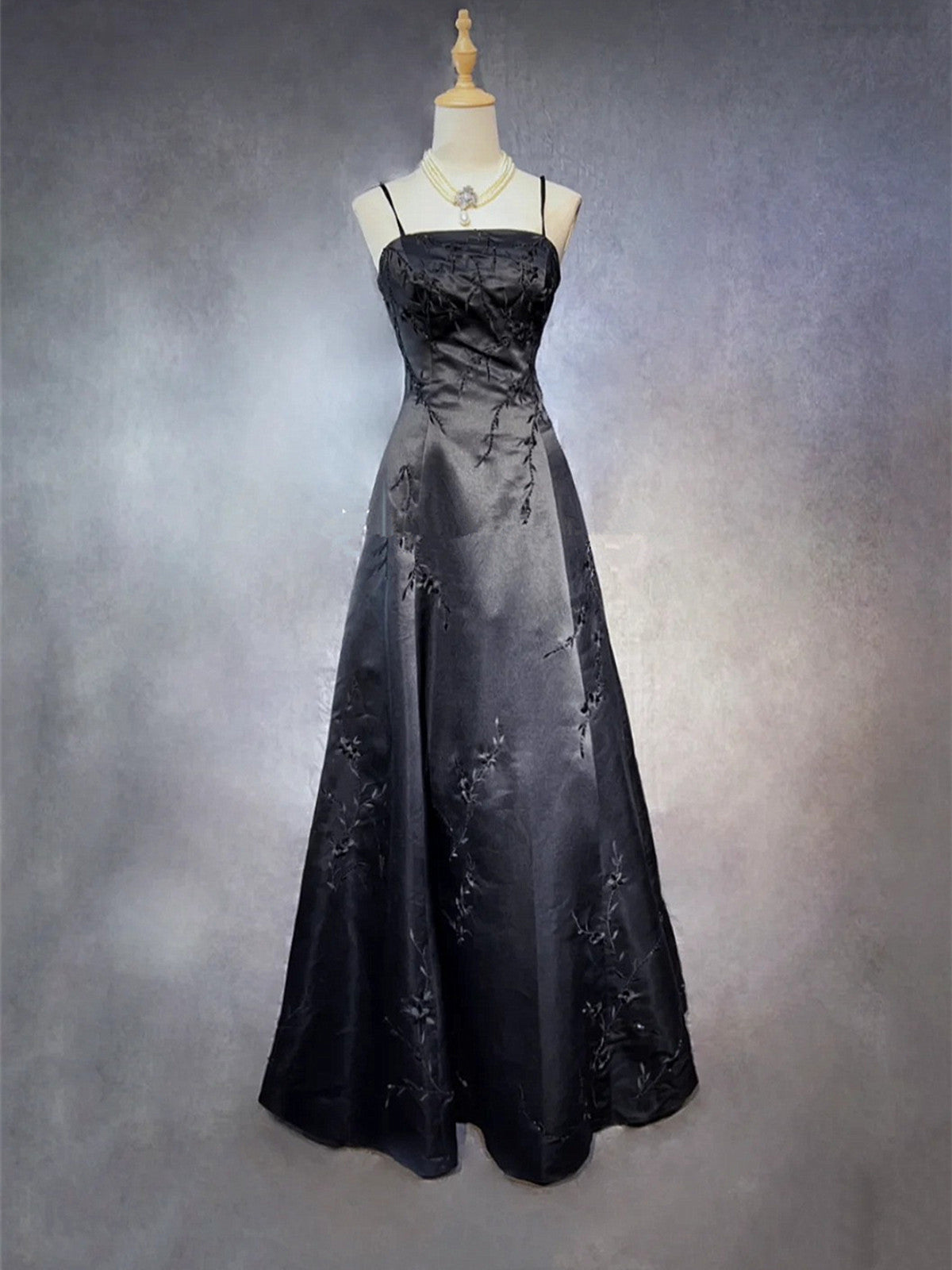 Black A-Line Satin With Lace Applique Formal Prom Dresses, Black Straps Long Party Dresses Main image