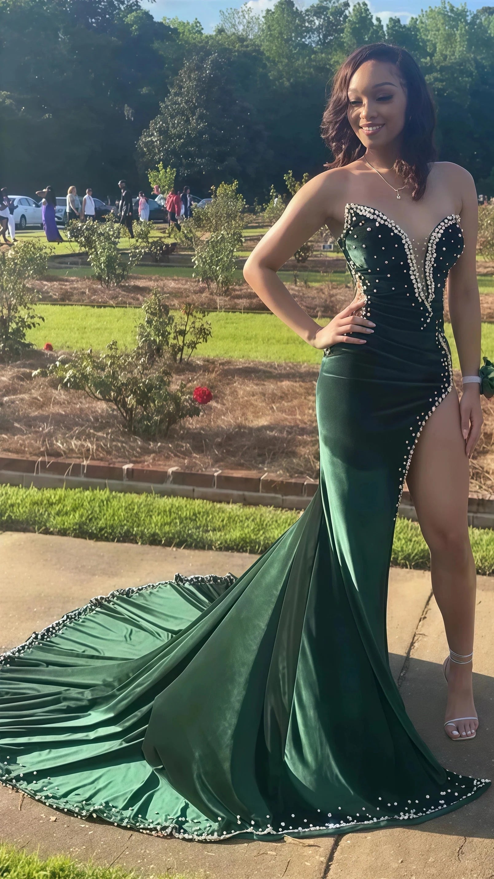 Black Girl Formal Prom Dresses Long Mermaid Green Formal Prom Gown With Train Secondary image