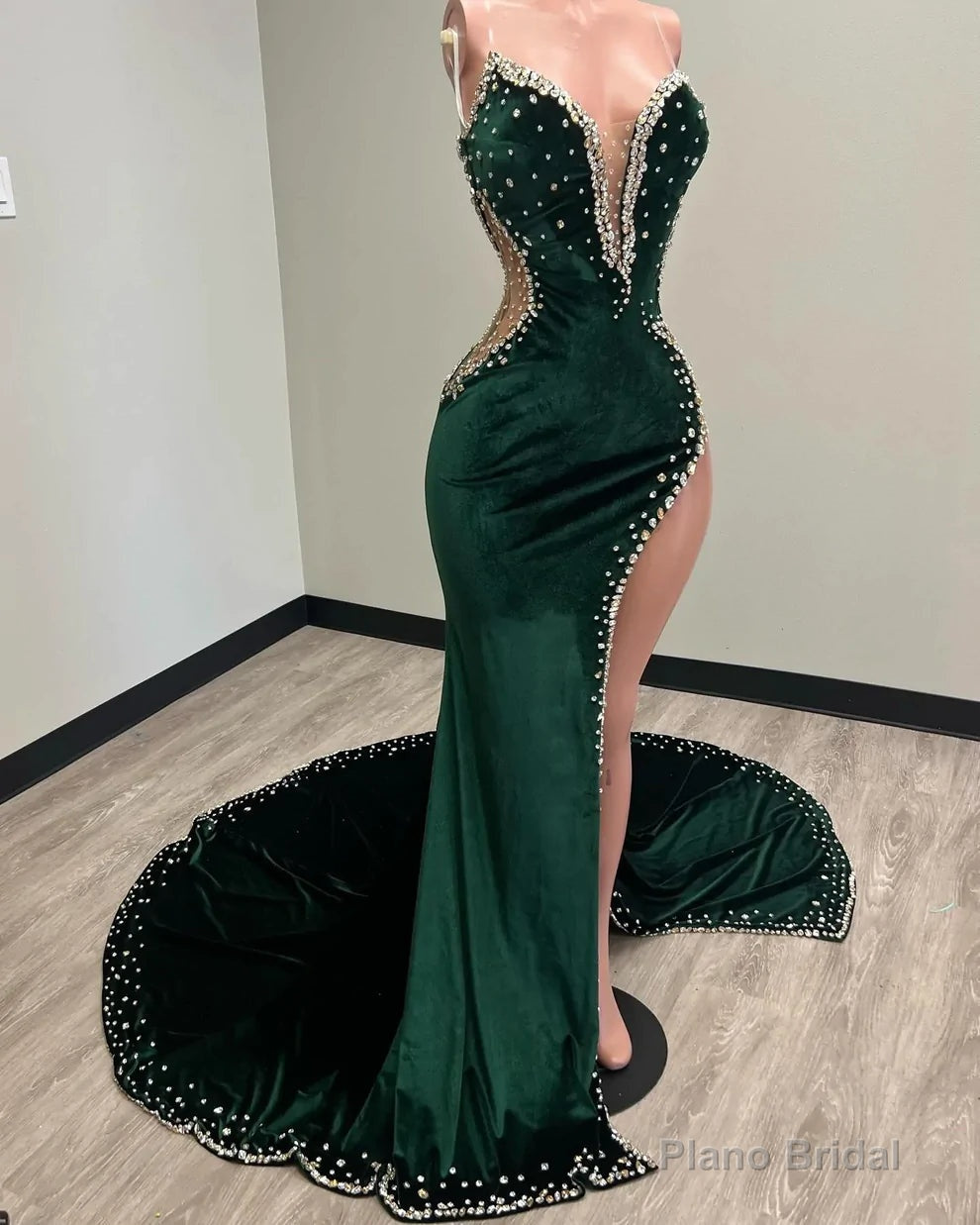Black Girl Prom Dresses Long Mermaid Green Prom Gown With Train Secondary image