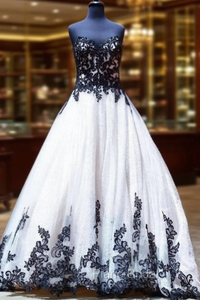 Black Lace Embroidery Wedding Dresses Main image