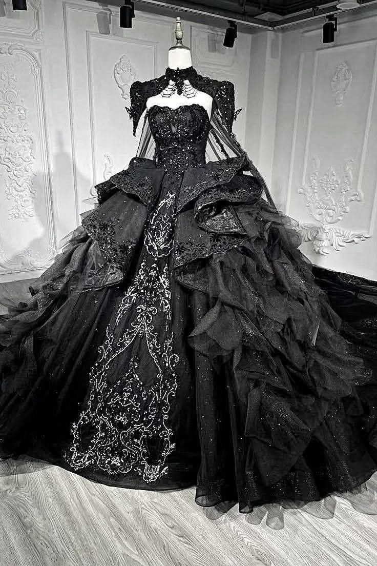 Black Luxurious And Exquisite Long Wedding Ball Gown