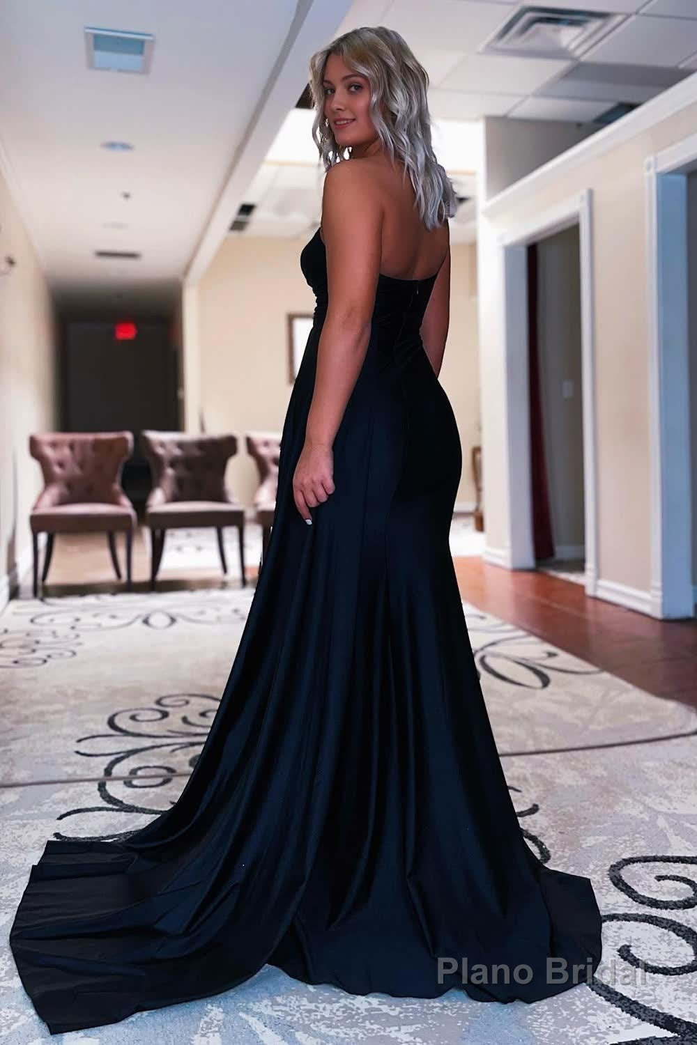 Black One Shoulder Mermaid Prom Dress Secondary image