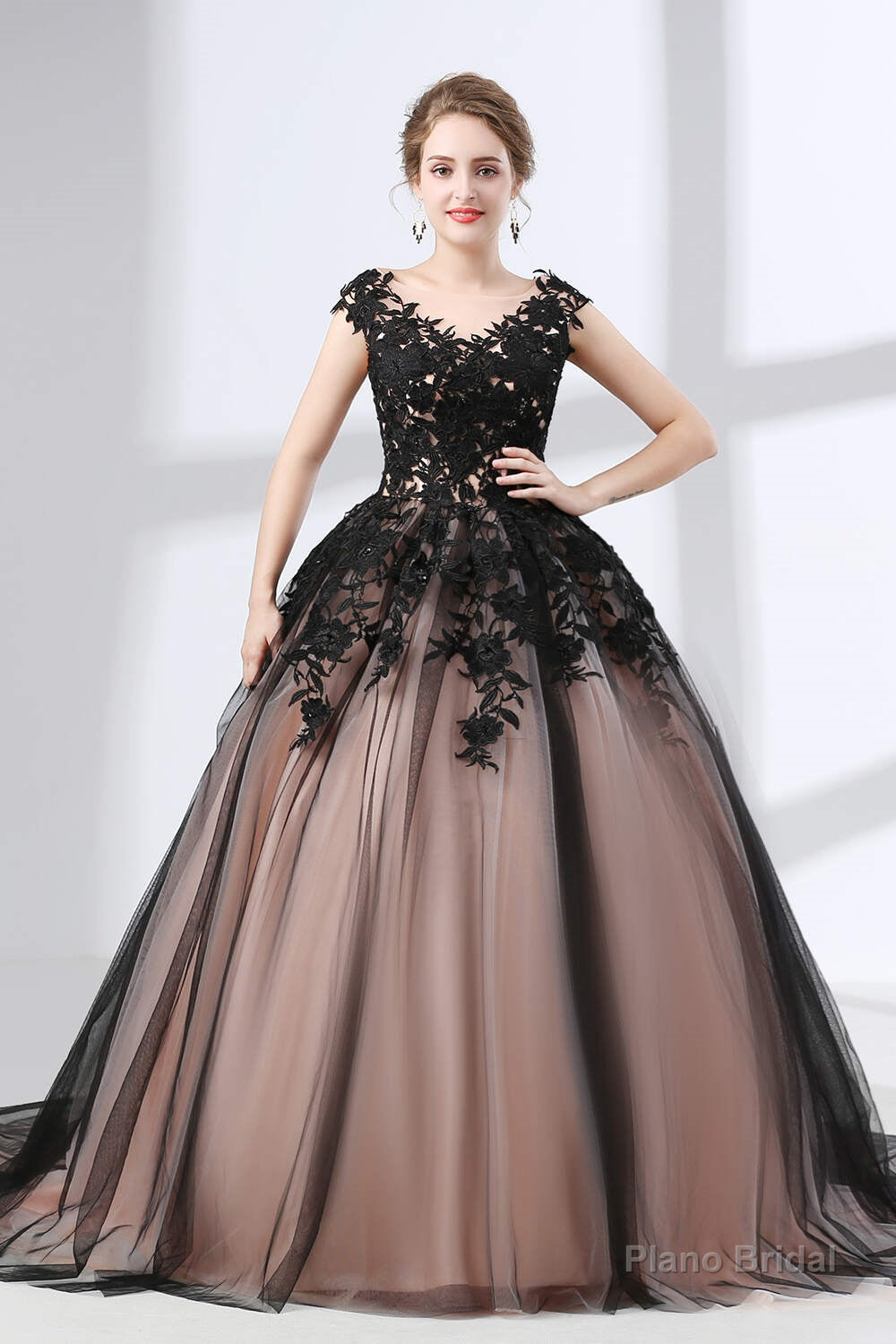 Black Sweetheart Applique Lace See Through Prom Dresses Main image