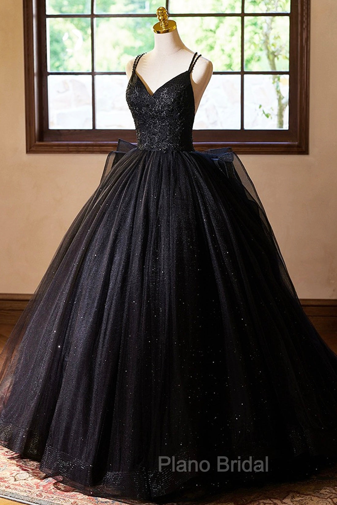 Black V-Neck Tulle Lace Formal Prom Dresses, Gorgeous A-Line Evening Party Dresses Secondary image