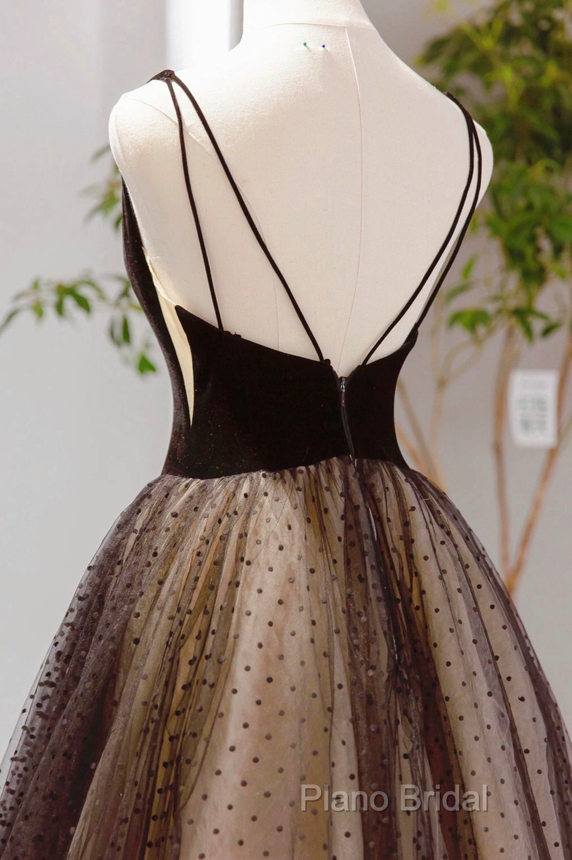 Black V-Neck Tulle Short Formal Prom Dresses, A-Line Black Tea Length Party Dresses