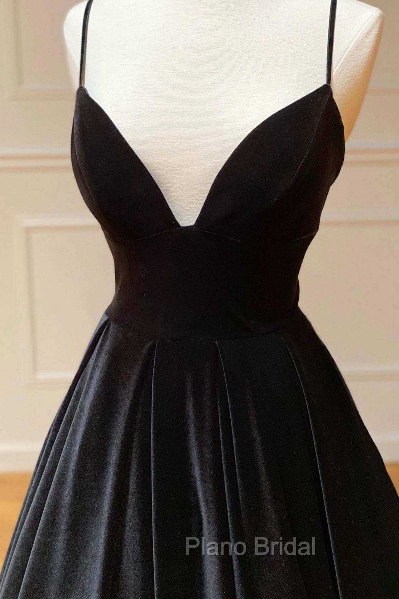Black Velvet Long A-Line Formal Prom Dresses, V-Neck Backless Evening Formal Dresses