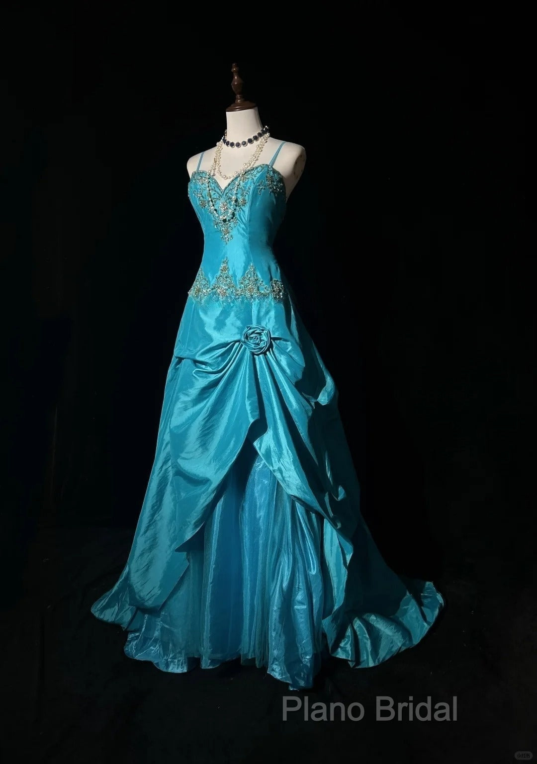 Blue A-Line Spaghetti Straps Satin Beaded Long Formal Prom Dresses Sweetheart Neck Applique Graduation Formal Prom Dresses