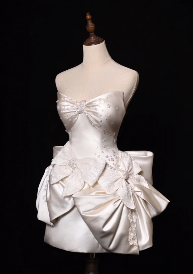 Bow Ivory A Line Sweetheart Neck Lace Satin Mini Homecoming Dresses Cocktail Dresses