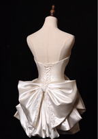 Bow Ivory A Line Sweetheart Neck Lace Satin Mini Homecoming Dresses Cocktail Dresses