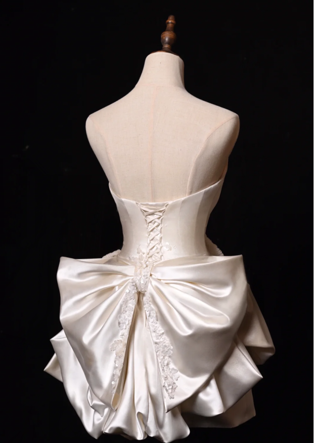 Bow Ivory A Line Sweetheart Neck Lace Satin Mini Homecoming Dresses Cocktail Dresses