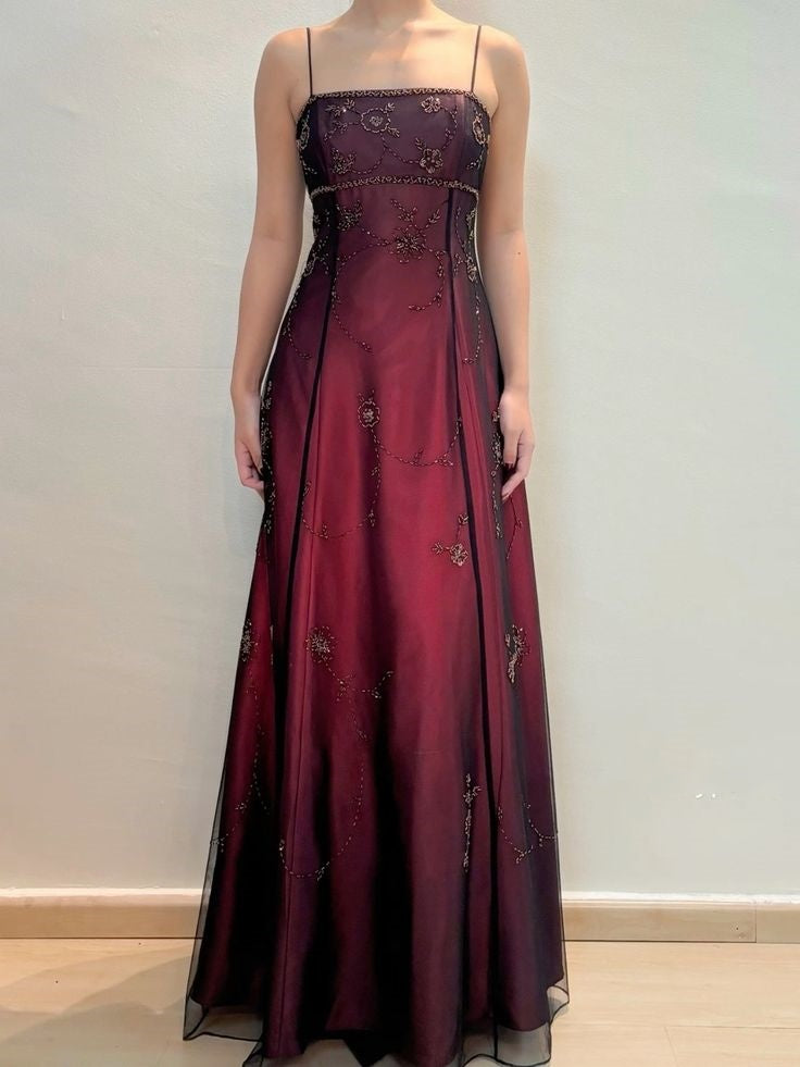 Burgundy Spaghetti Straps Exquisite Beaded Long Tulle Ball Gown Evening Dress Prom Dress