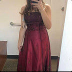 Burgundy Spaghetti Straps Exquisite Beaded Long Tulle Ball Gown Evening Dress Prom Dress