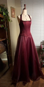 Burgundy Red Vintage Elegant Shiny Beaded Long Tulle Ball Gown Formal Evening Dresses Party Dresses