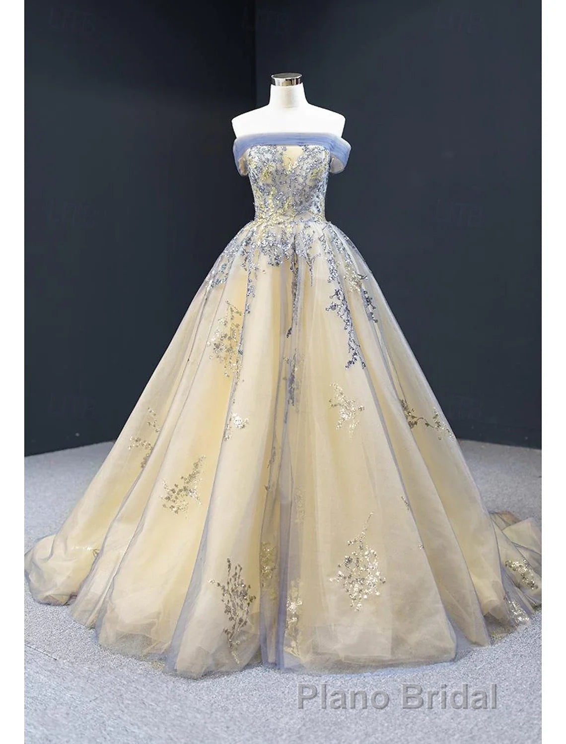 Buyishang A-Line Wedding Guest Dresses Vintage Dresses Wedding Sweep / Brush Train Sleeveless V Neck Satin with Pleats Secondary image