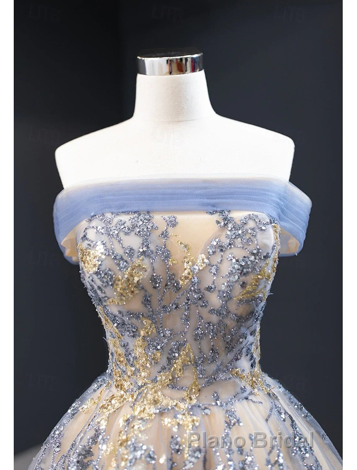 Buyishang A-Line Wedding Guest Dresses Vintage Dresses Wedding Sweep / Brush Train Sleeveless V Neck Satin with Pleats