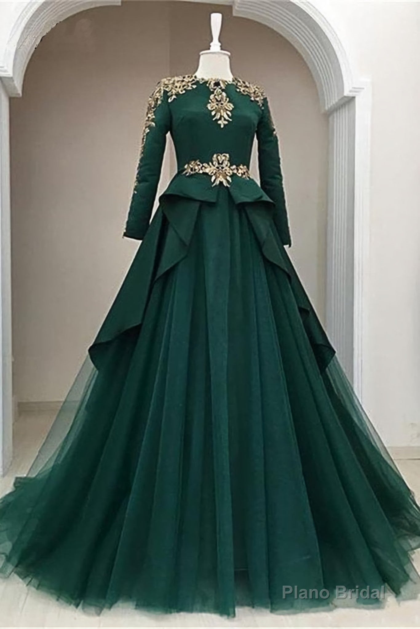 Dark Green Satin Tulle O Neck Long Sleeve Arabic Formal Prom Dress, With Applique Main image