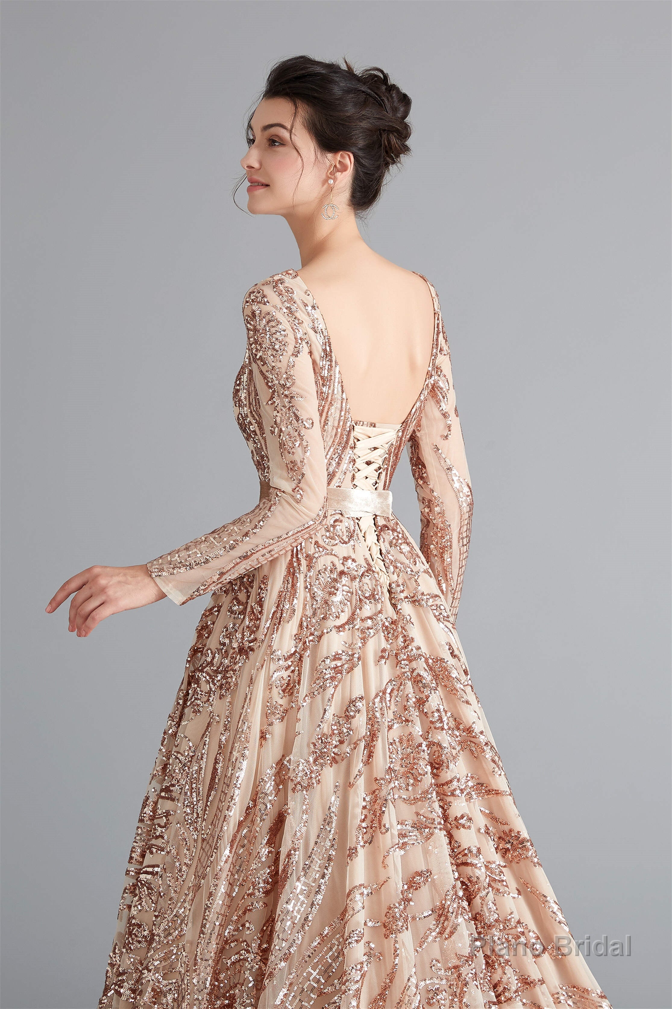 A-Line Luxury Sequins Long Sleeve Backless Prom Dresses