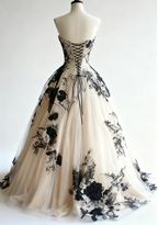 Light Champagne A-Line Sweetheart Neckline Tulle Applique Wedding Dresses, Vintage Long Formal Evening Gown