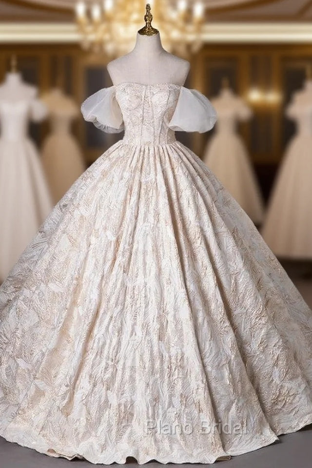 Champagne Puff Sleeve Embroidery Quinceanera Dresses Main image