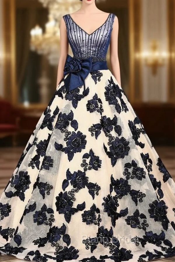 Champagne Tulle Blue Appliques V-neck Train Wedding Dresses Main image