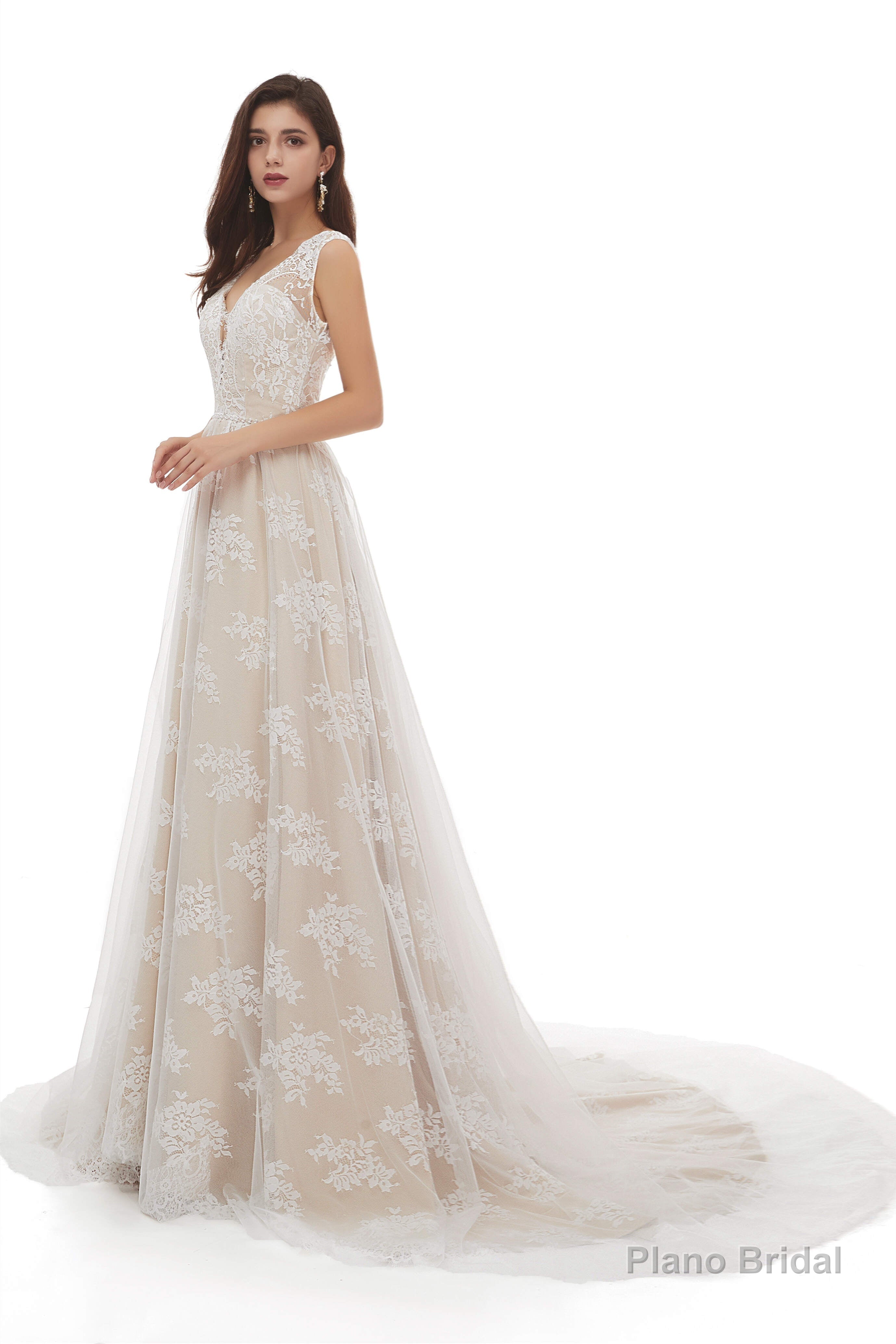 Champagne Tulle Lace Deep V-neck Backless Pearls Wedding Dresses