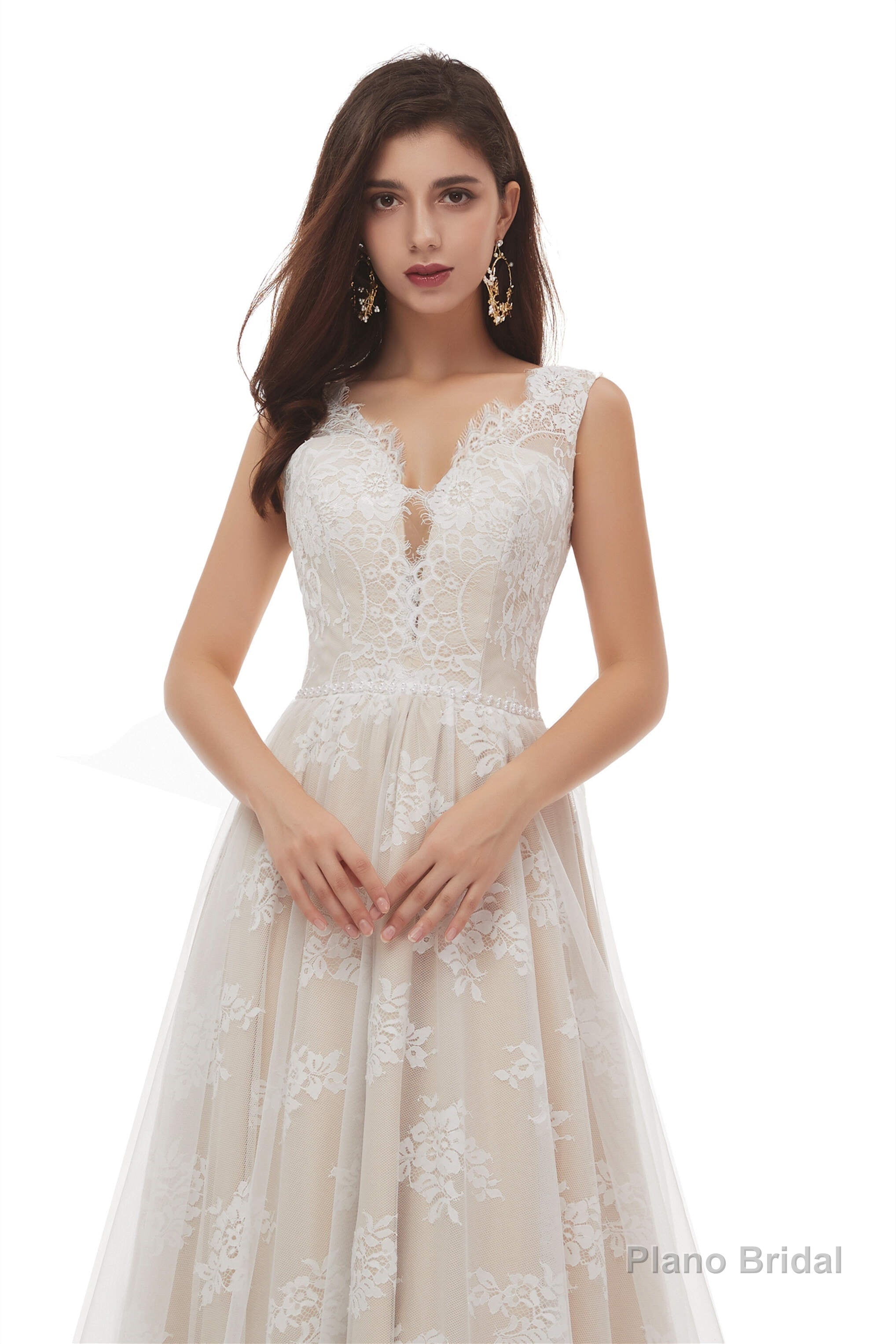 Champagne Tulle Lace Deep V-neck Backless Pearls Wedding Dresses