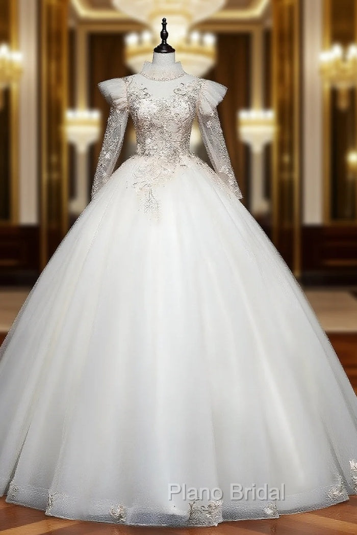 Champagne Tulle Long Sleeve Appliques Backless Quinceanera Dresses Main image