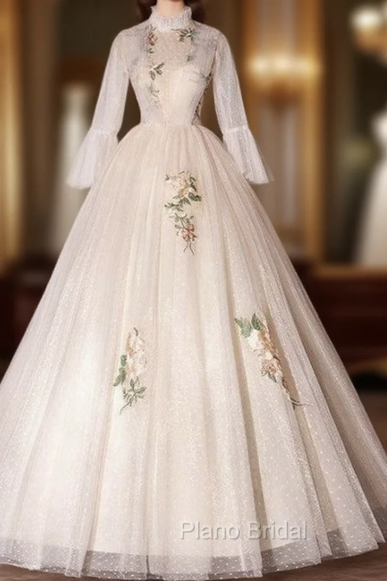 Champagne Tulle Long Sleeve Appliques Quinceanera Dresses Main image