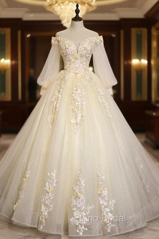 Champagne Tulle Short Sleeve Appliques Quinceanera Dresses