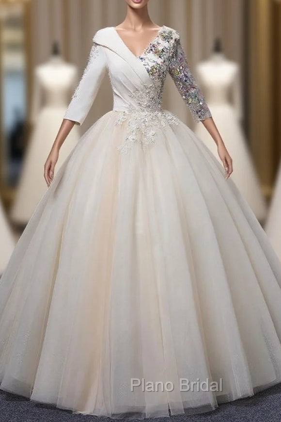 Champagne Tulle V-neck Short Sleeve Quinceanera Dresses Main image