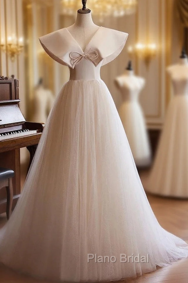 Champagne Tulle V-neck Wedding Dresses Main image