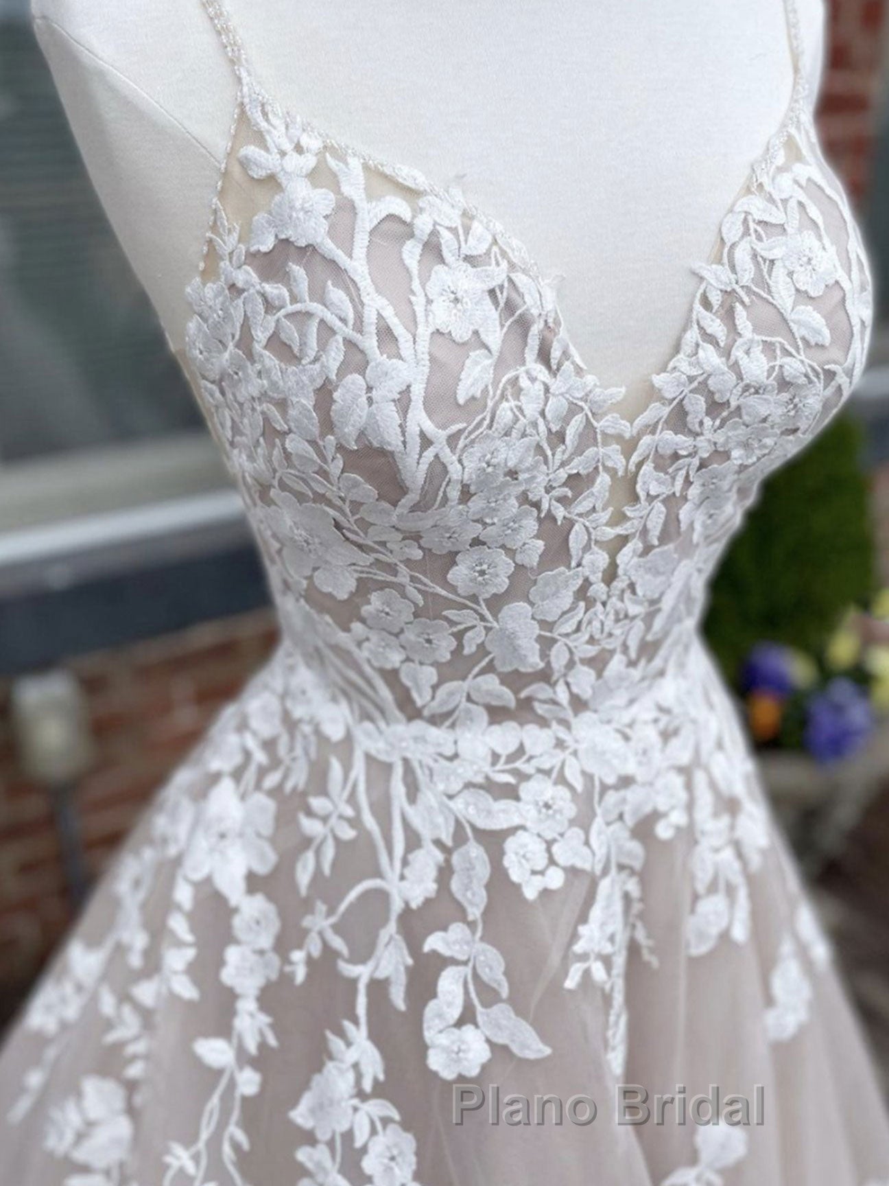 Champagne v neck tulle lace long Formal Prom dress lace tulle formal dress Secondary image