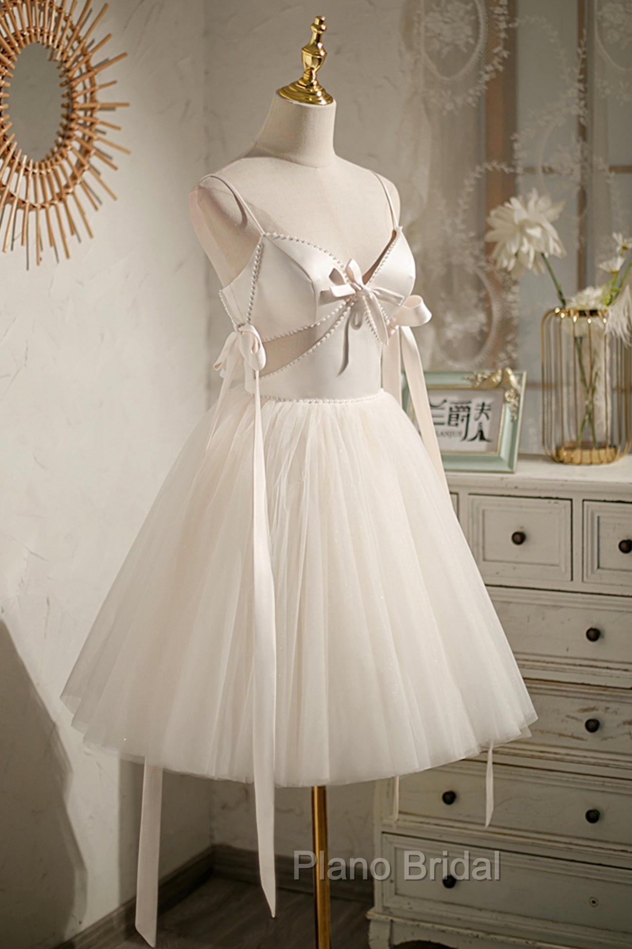 Champagne V-Neck Tulle Short Formal Prom Dresses, Spaghetti Straps Party Dresses with Bow