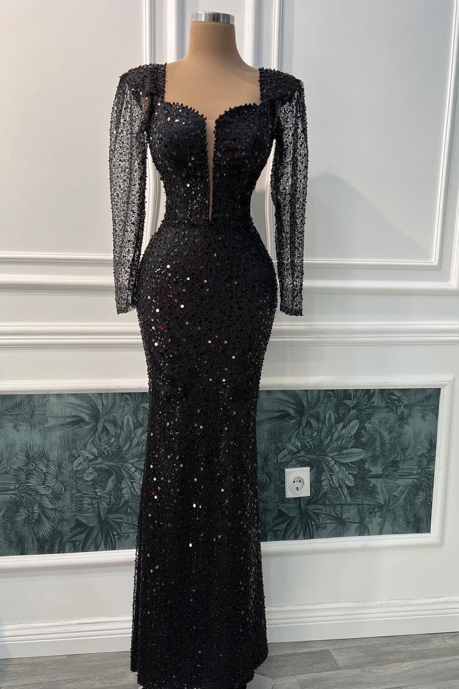 Charming Black Sweetheart Long Sleeves Sequins Prom Dresses Mermaid Online Main image