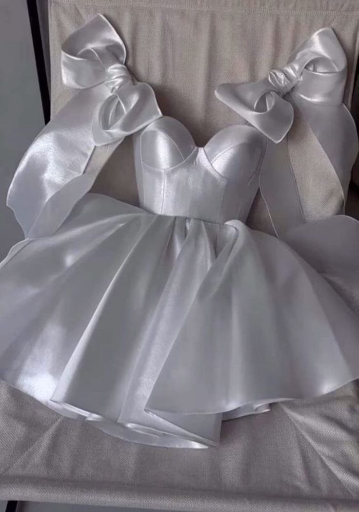 Chic A Line Satin Straps Short White Homecoming Dresses 20Th Birthday Outfits