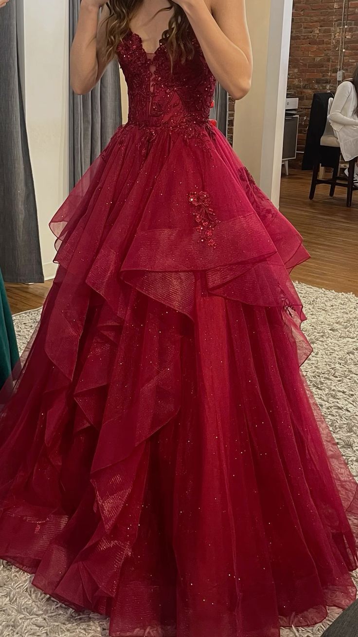 Chic Ball Gown Spaghetti Straps Burgundy Tulle Lace Long Formal Prom Dresses Formal Evening Formal Gowns