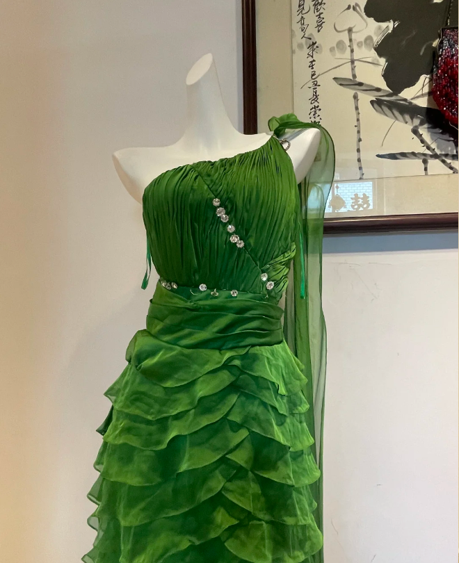 Chic Dark Green One-Shoulder Layered Ruffle Chiffon Long Formal Prom Dresses